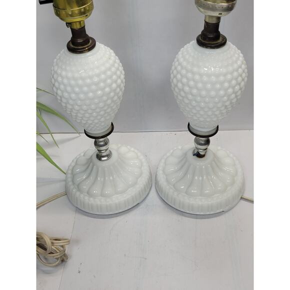2 Vintage Lamps, Milk Glass Hobnail, Vanity Boudoir, Dresser Table - Picture 3 of 5